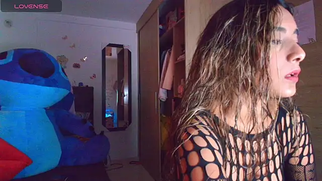 megan collins96 online show from May 8, 8:36 pm