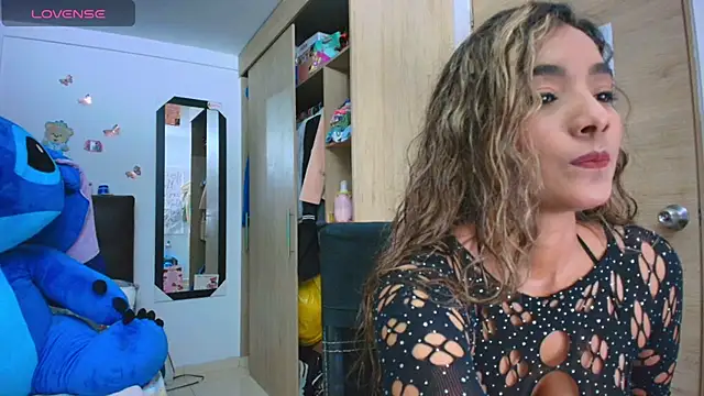 megan collins96 online show from May 12, 1:47 am
