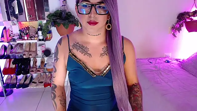 Laveneno ortiz07 online show from May 3, 11:33 pm