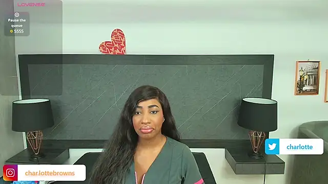 charlottebrowns  online show from January 18, 12:36 pm