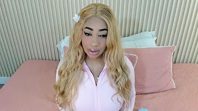 charlottebrowns  online show from May 9, 12:43 pm