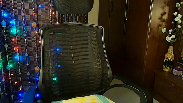 Hotty  Baby online show from October 8, 6:05 pm