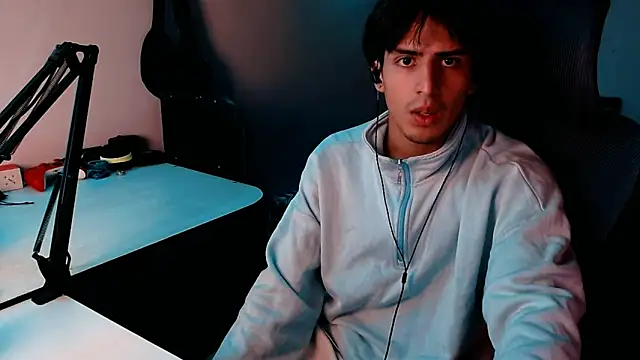 Snapshot of Thieves9 chatting on January 15, 12:15 pm Thieves9 online show from January 15, 12:15 pm