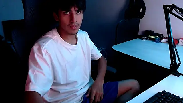 Snapshot of Thieves9 chatting on January 20, 12:49 pm Thieves9 online show from January 20, 12:49 pm