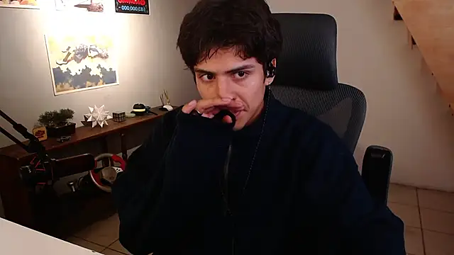 Snapshot of Thieves9 chatting on February 17, 3:47 am Thieves9 online show from February 17, 3:47 am