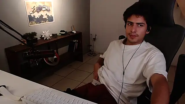 Snapshot of Thieves9 chatting on February 19, 5:36 am Thieves9 online show from February 19, 5:36 am