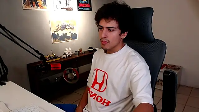 Snapshot of Thieves9 chatting on February 28, 10:00 pm Thieves9 online show from February 28, 10:00 pm