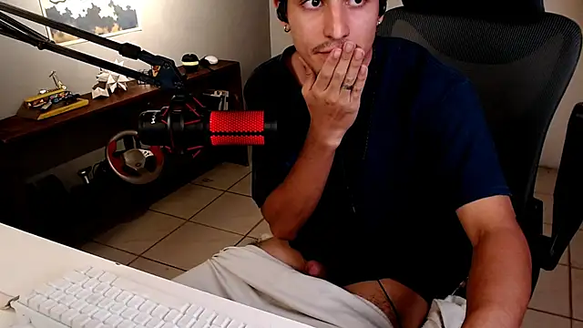 Snapshot of Thieves9 chatting on March 2, 7:15 am Thieves9 online show from March 2, 7:15 am