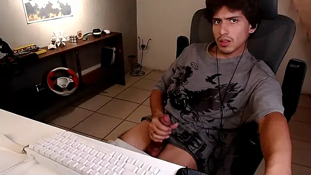 Snapshot of Thieves9 chatting on March 28, 6:02 am Thieves9 online show from March 28, 6:02 am