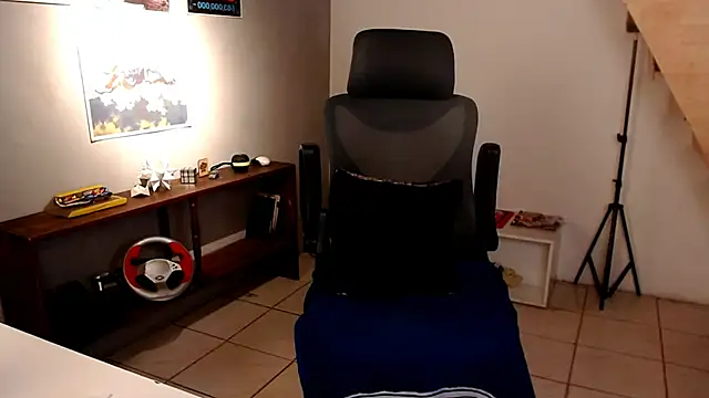 Snapshot of Thieves9 chatting on March 30, 12:55 am Thieves9 online show from March 30, 12:55 am