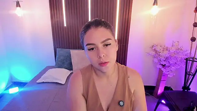 ArianaBaker online show from May 11, 12:22 pm