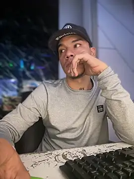 Osiiriis online show from February 24, 12:30 am