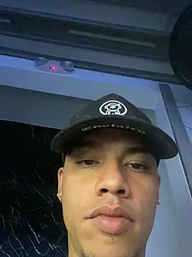 Osiiriis online show from February 24, 7:09 pm