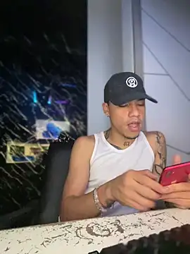 Osiiriis online show from February 25, 4:57 am