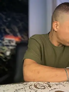 Osiiriis online show from March 5, 4:45 am