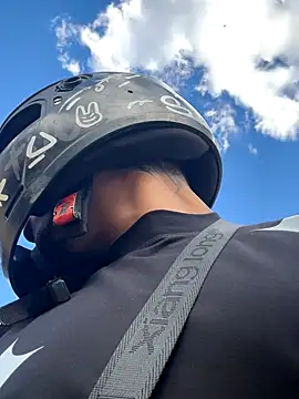 Osiiriis online show from September 15, 8:42 pm