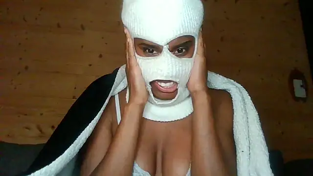 Snapshot of LabelleOnyx chatting on March 28, 7:35 pm LabelleOnyx online show from March 28, 7:35 pm