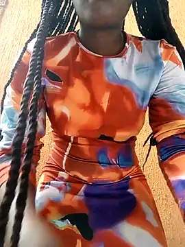 Snapshot of Sarie_sho chatting on October 19, 7:31 am Sarie sho online show from October 19, 7:31 am