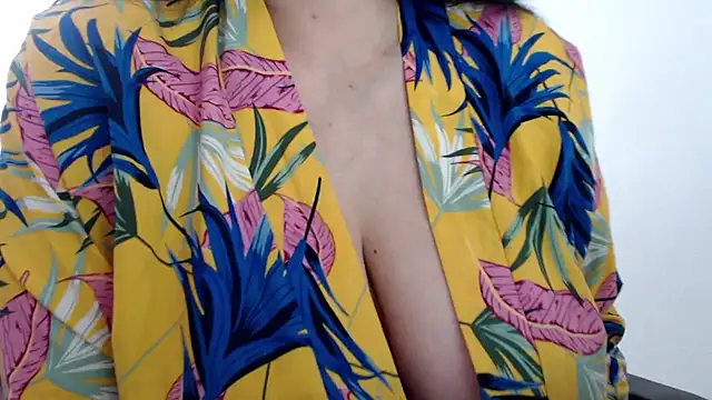 Snapshot of missdaniels chatting on March 15, 4:24 pm missdaniels online show from March 15, 4:24 pm