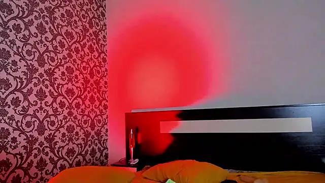 Snapshot of acidlampa420 chatting on December 10, 10:28 am acidlampa420 online show from December 10, 10:28 am