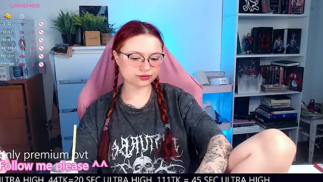 me  hanna online show from November 10, 10:31 pm