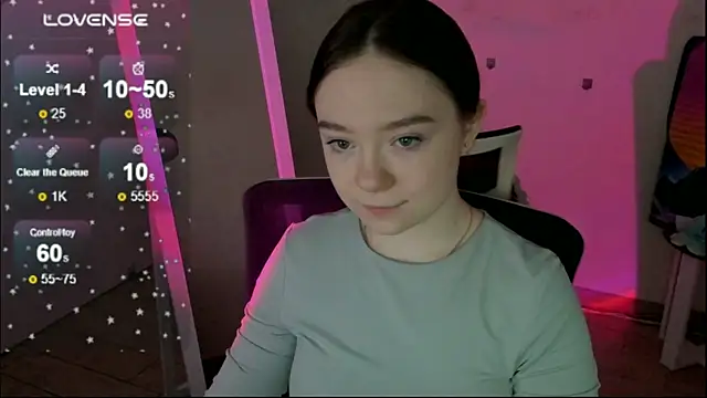 Snapshot of Florence_meow chatting on December 19, 7:37 am Florence meow online show from December 19, 7:37 am