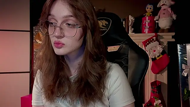 ELLIEJAY online show from December 4, 8:18 pm