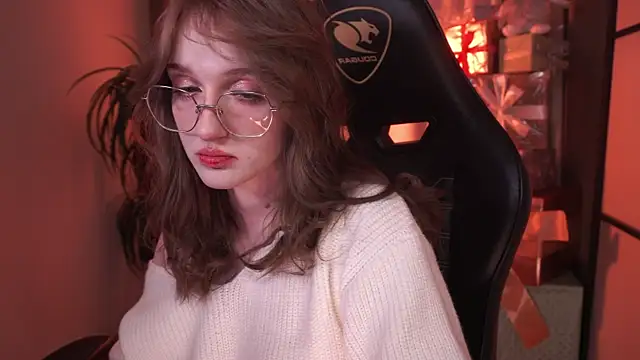 ELLIEJAY online show from December 5, 8:22 pm