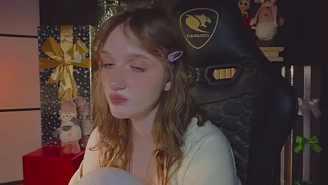 ELLIEJAY online show from December 7, 11:34 pm