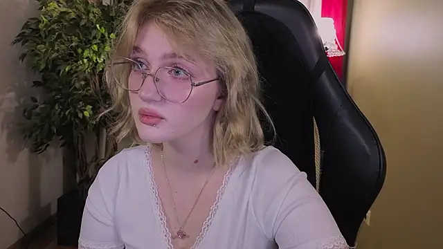 ELLIEJAY online show from March 5, 5:14 am