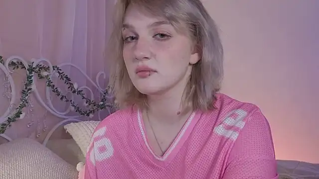 ELLIEJAY online show from March 28, 5:18 am