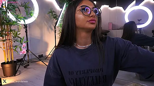 VanessaSimon online show from January 11, 6:24 am