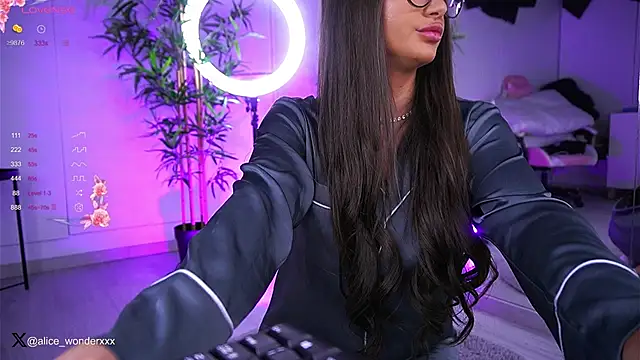 VanessaSimon online show from January 16, 6:14 am
