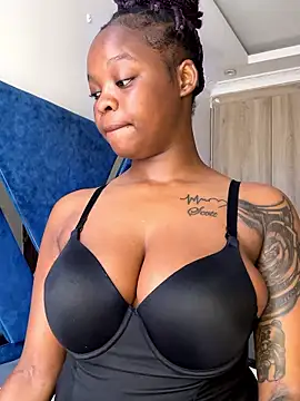 SexxyLunar online show from January 10, 8:05 am