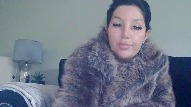 magical mia online show from November 3, 12:06 pm