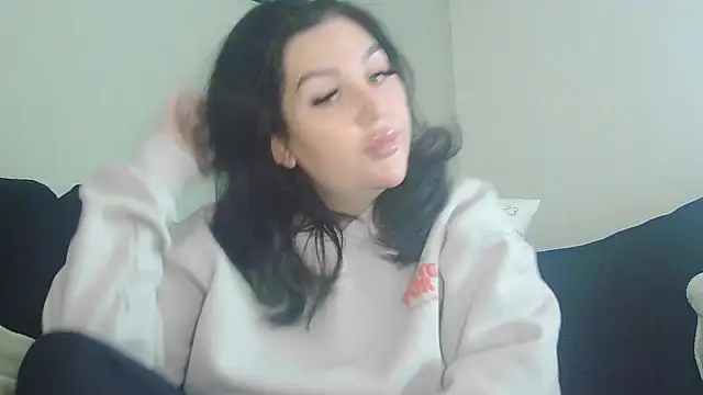 Snapshot of magical_mia chatting on November 13, 11:20 am magical mia online show from November 13, 11:20 am