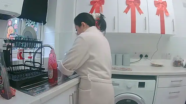 Snapshot of magical_mia chatting on November 21, 10:03 am magical mia online show from November 21, 10:03 am