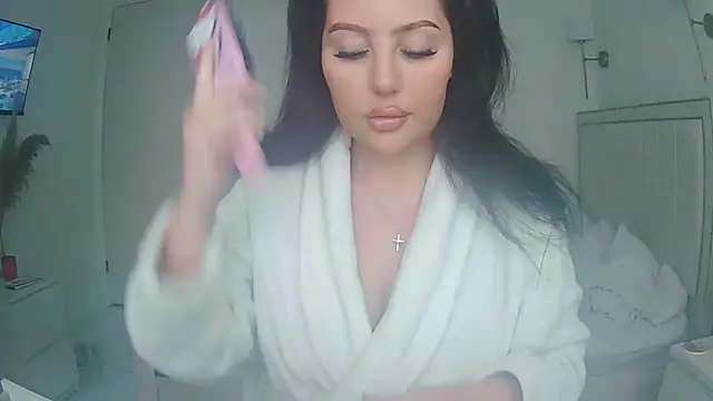 magical mia online show from May 14, 12:12 pm