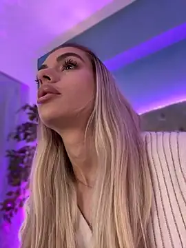 HaileyMadow online show from November 23, 7:52 am