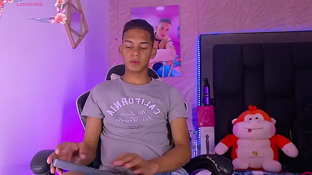 dilan alfonzo online show from May 8, 4:51 am