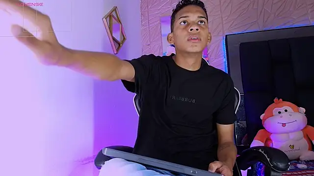 dilan alfonzo online show from May 15, 2:07 am