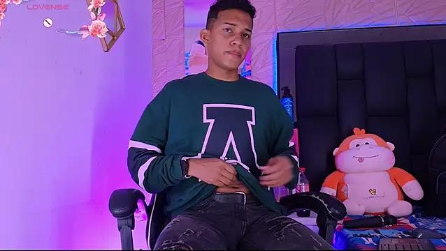 dilan alfonzo online show from June 20, 12:41 pm