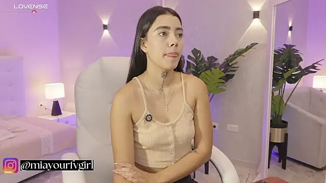 Snapshot of miagomezweb1 chatting on September 23, 1:14 pm miagomezweb1 online show from September 23, 1:14 pm