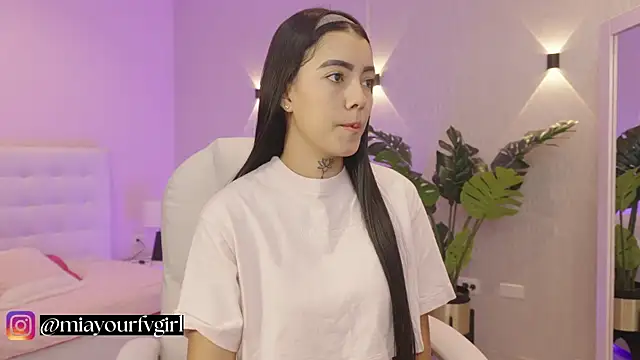 Snapshot of miagomezweb1 chatting on September 30, 1:05 pm miagomezweb1 online show from September 30, 1:05 pm