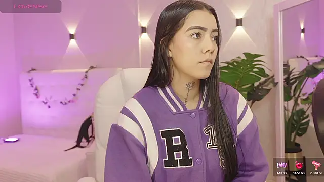 miagomezweb1 online show from January 16, 12:20 pm