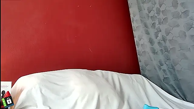 rosesdesiles online show from July 4, 8:04 pm