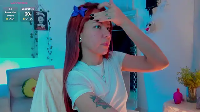 Snapshot of GenesisWhite chatting on March 16, 1:22 am GenesisWhite online show from March 16, 1:22 am