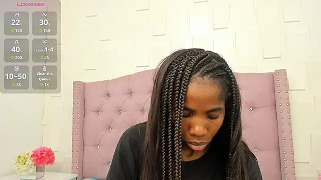 Snapshot of MonicaSchwartz chatting on October 3, 7:33 pm MonicaSchwartz online show from October 3, 7:33 pm