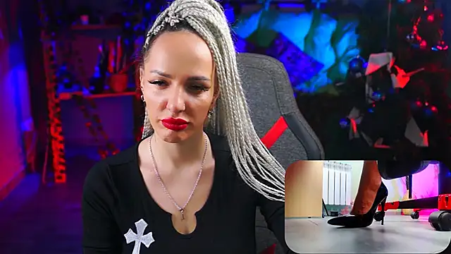 MonicaMaxwel online show from January 12, 12:12 pm
