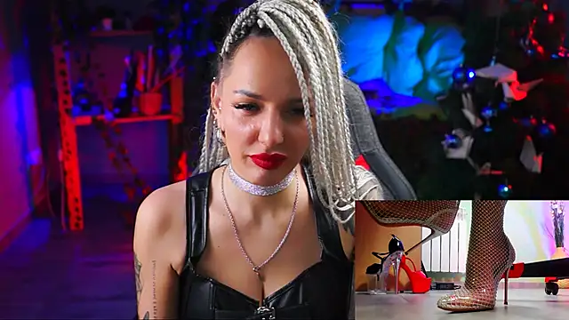 MonicaMaxwel online show from January 13, 12:24 pm